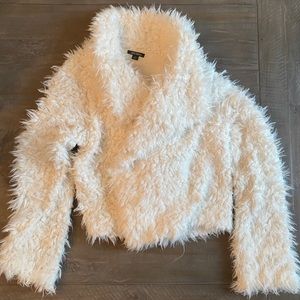 Incredible soft & fuzzy white jacket